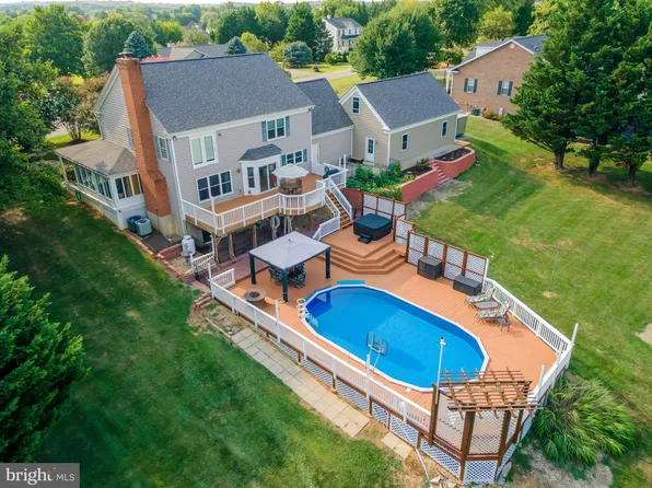 50 Heath Dr, Charles Town, WV 25414