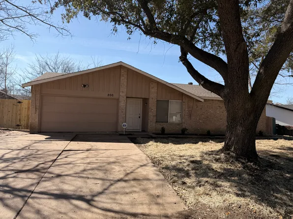 200 Pebblebrook St, Arlington, TX 76014