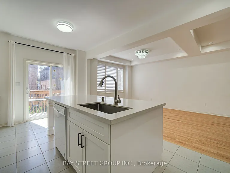 114 Ness Dr — Photo 10