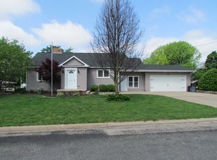 501 N Green St, Roanoke, IL