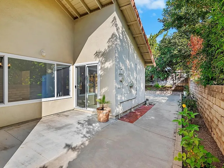 3086 Black Hills Ct — Photo 18
