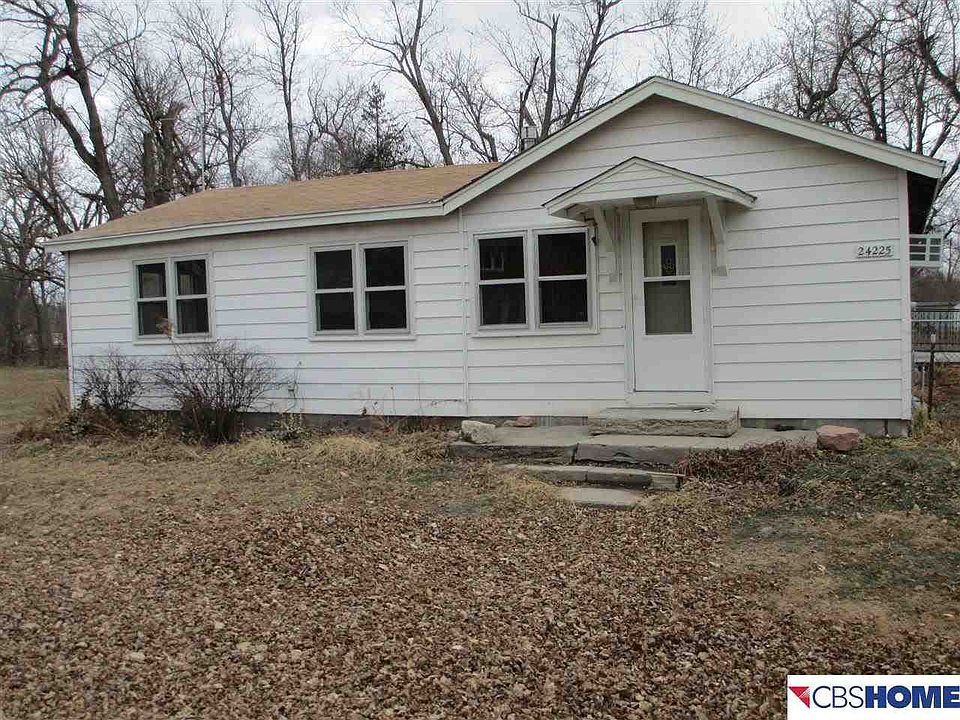 1st image of 24225 Bauman Ave