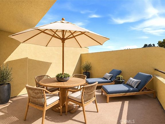 3rd image of 25712 Le Parc Unit 46