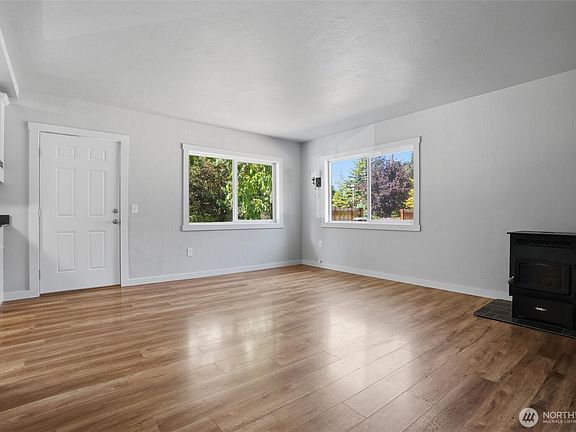 4th image of 1041 Mitchell Avenue