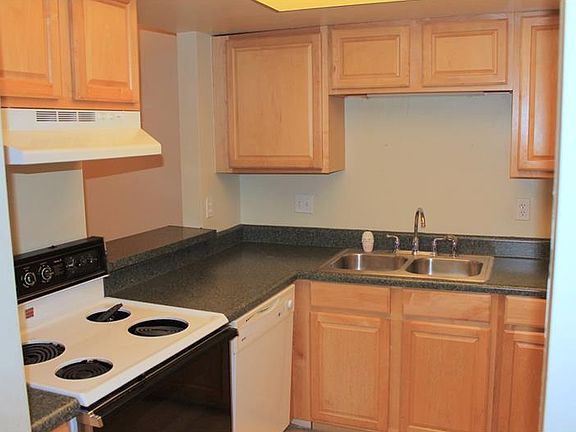 2nd image of 4805 Alt 19 APT 315