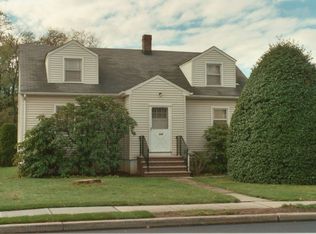 984 Hermann Rd, North Brunswick, NJ 08902