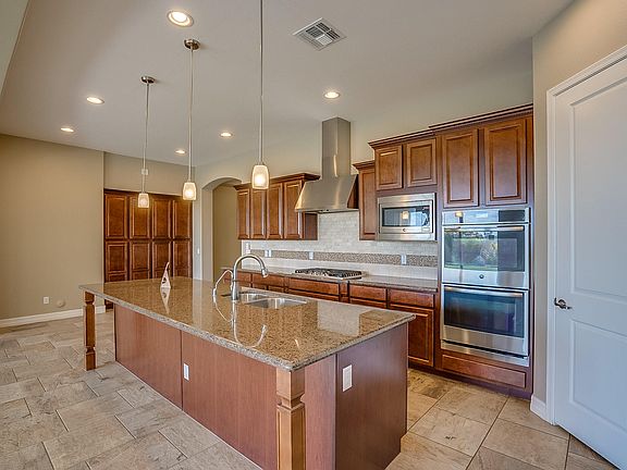 4th image of 4127 E Glacier Pl