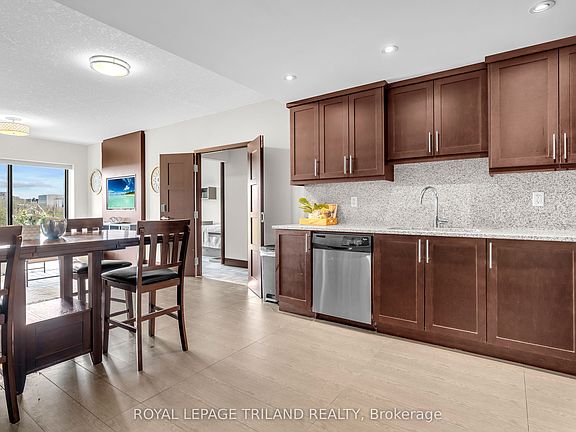 3rd image of 1235 Richmond St #901