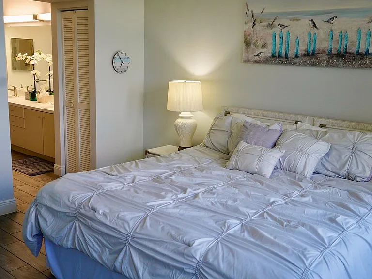 1085 Gulf Of Mexico Dr #203 — Photo 28