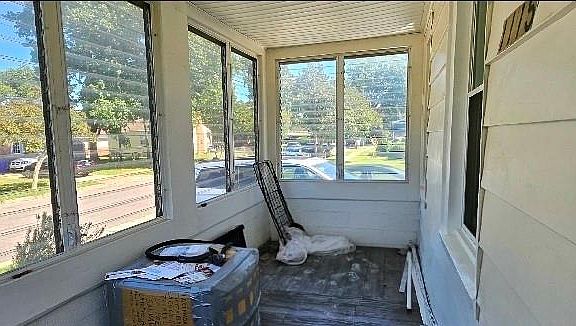 5th image of 1115 Oaklawn Ave