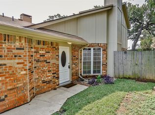116 Main Pl, Euless, TX 76040