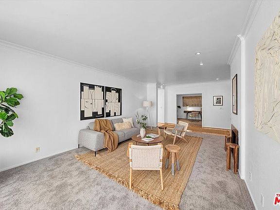 5th image of 1509 Greenfield Ave APT 205