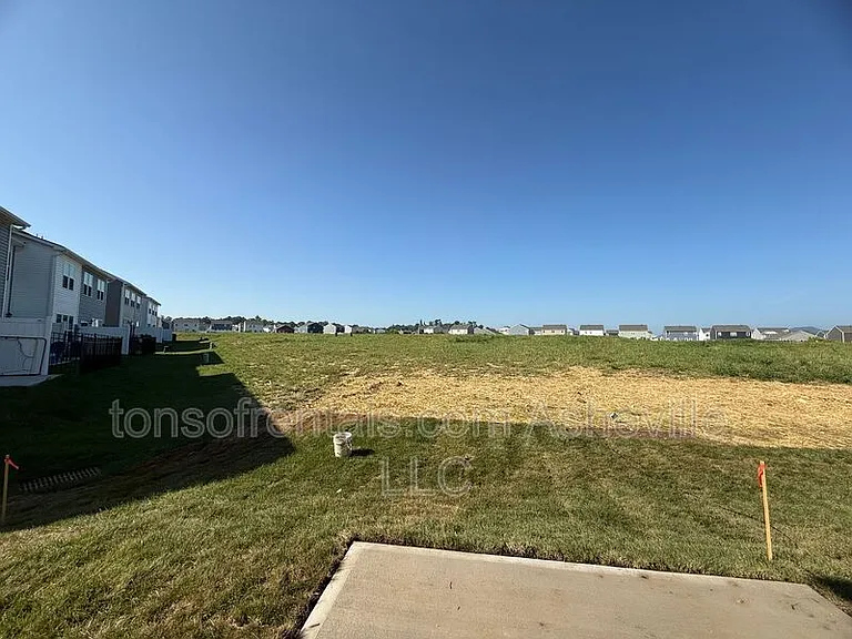 216 Valley Breeze Rd — Photo 32