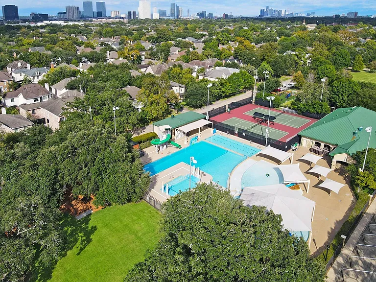 3020 University Blvd — Photo 33