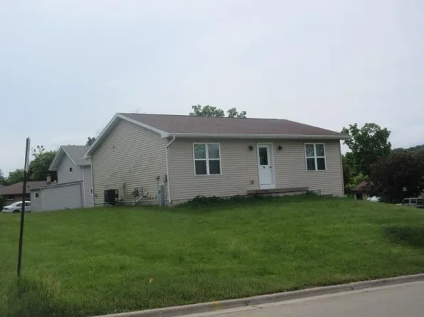 755 Staley Avenue, Platteville, WI 53818