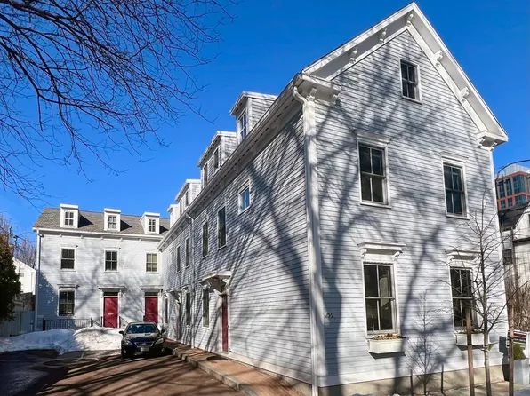 259 Hurley St Unit 4, Cambridge, MA 02141