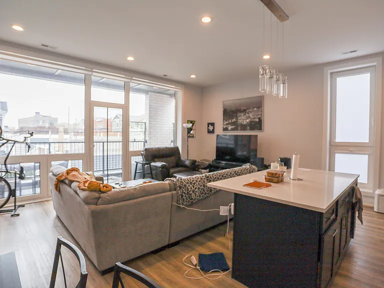 2402 W Carmen Ave #201 — Photo 4