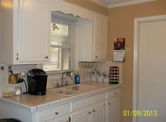3rd image of 112 Creek Dr