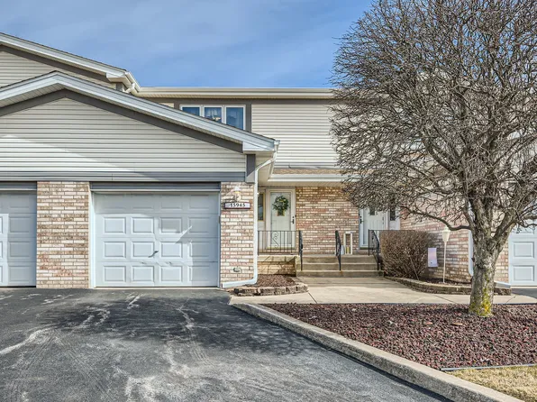 15945 Blackwater Ct, Tinley Park, IL 60477