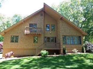 71 Shanda Ln, Tolland, CT 06084