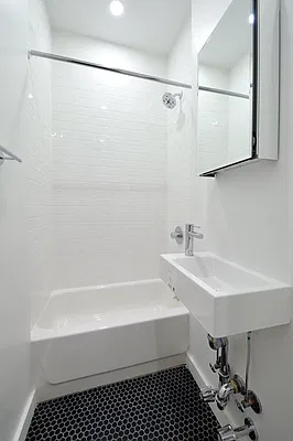 Rented by Aether Property Group | media 13