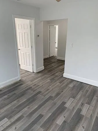 560 Main St #1 — Photo 5
