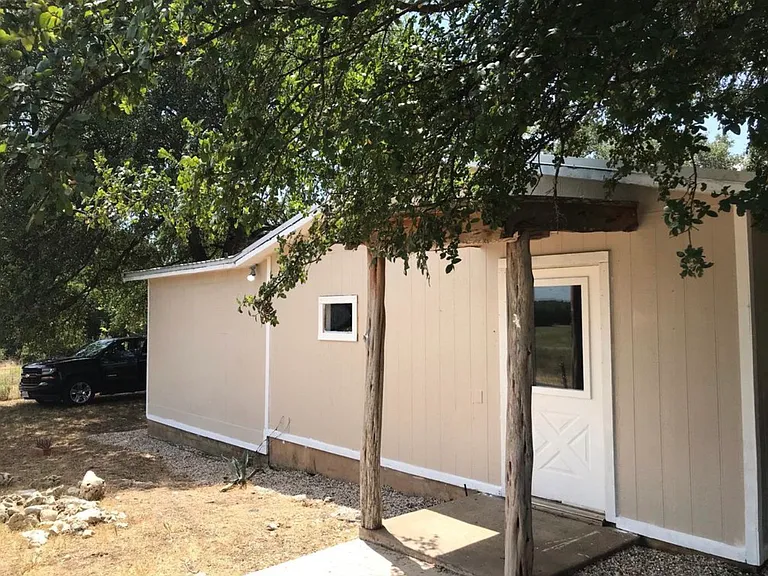 2222 Mount Gainor Rd — Photo 1