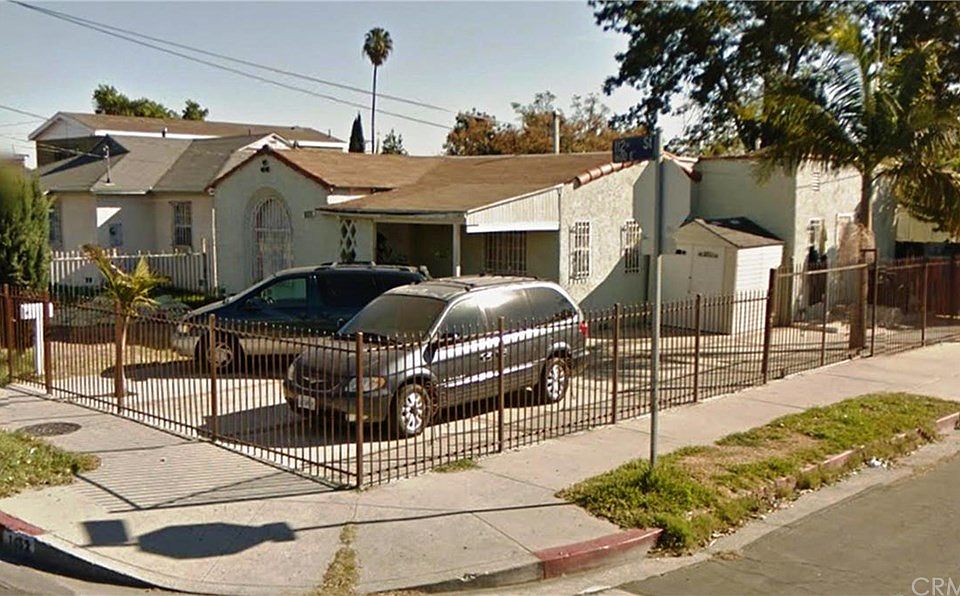 1st image of 1652 E 112th St