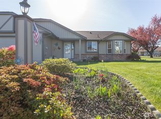 830 N Minstrel Rd, Sequim, WA 98382