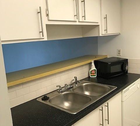 5th image of 6326 Newtown Cir APT B2