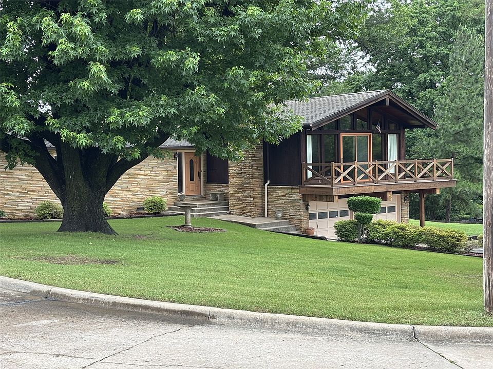 1st image of 801 Risser Ave