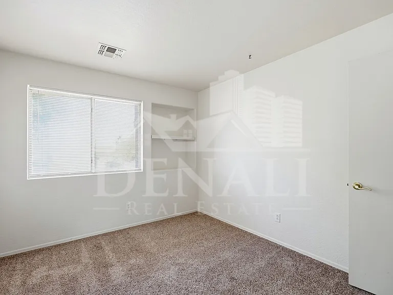 6107 N 135th Dr — Photo 25