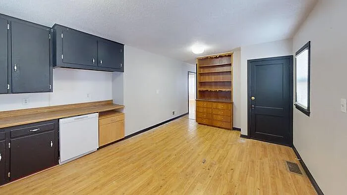 Building Photo - 411 N 12th St