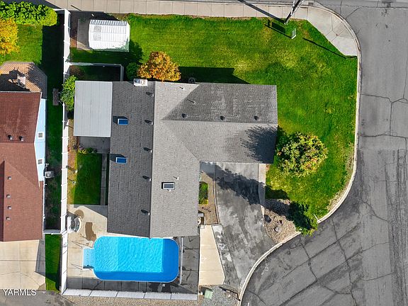 2nd image of 600 S 69th Ave