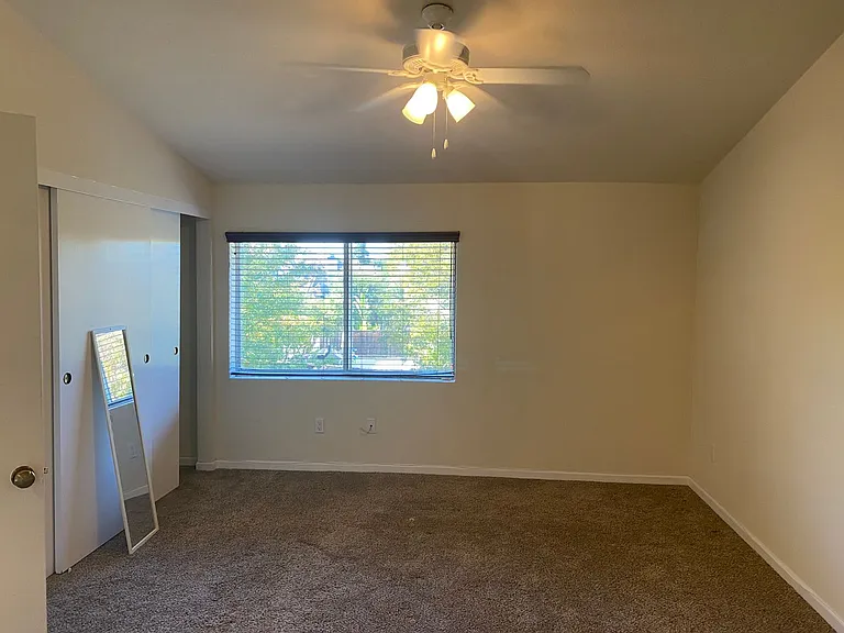 1810 Gardenia Ct — Photo 9