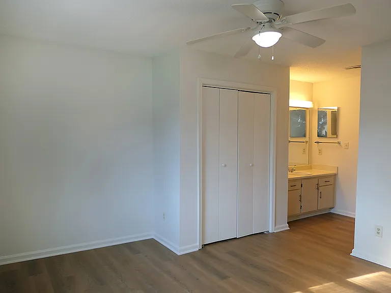 138 Kingsbury Dr — Photo 11