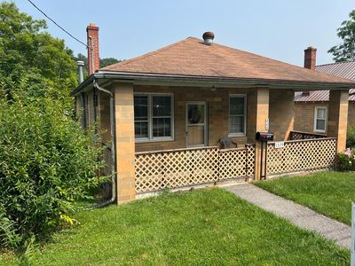 1329 E Main St, White Sulphur Springs, WV, 24986