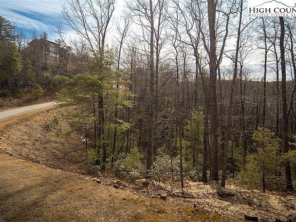 2nd image of 1255 Reynolds Parkway