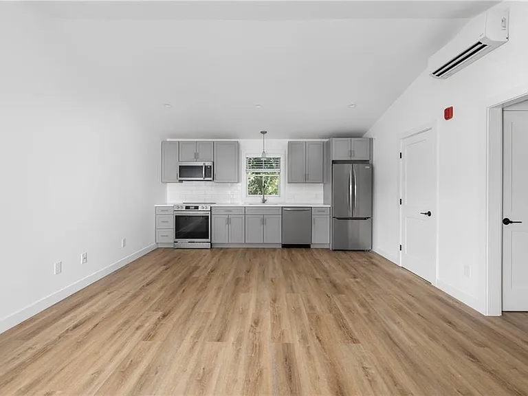 32 Exchange St #203 — Photo 11