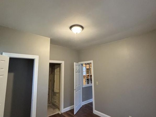 615 N Main St