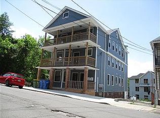 16 Oak St, Waterbury, CT 06704