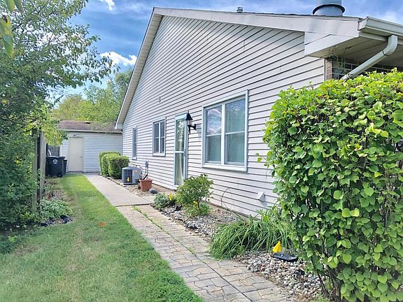 2nd image of 4820 Woodmark Dr
