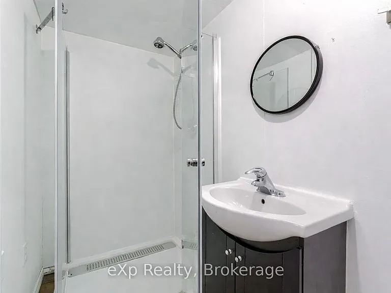 332 Scottsdale Dr — Photo 4