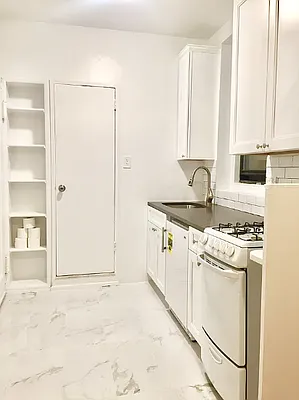 Rented by Compass | media 10