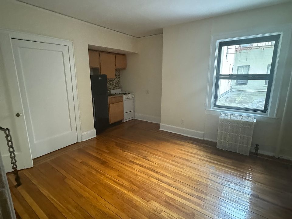 1st image of 110 Fisher Ave #1H
