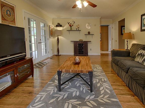 5th image of 1320 Shadybrook Cove Ln