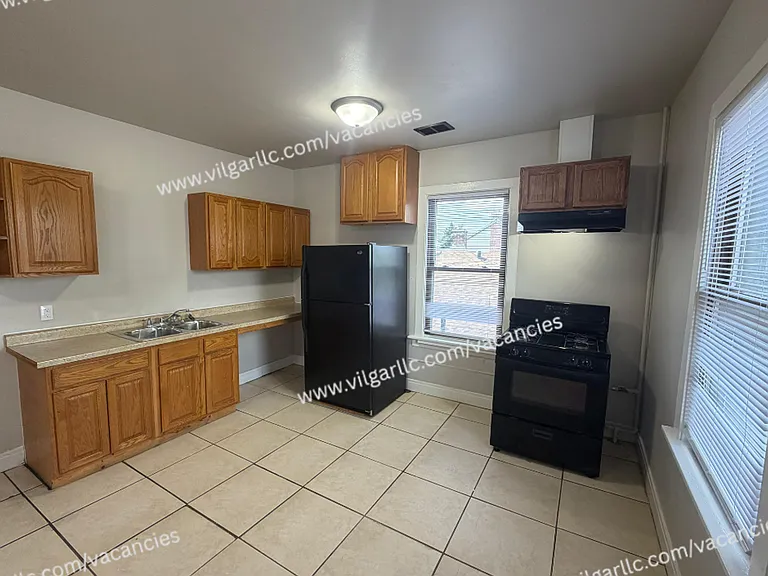 461 Hayes St — Photo 2
