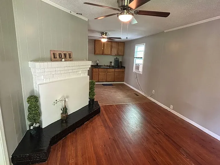 322 Garfield St — Photo 2