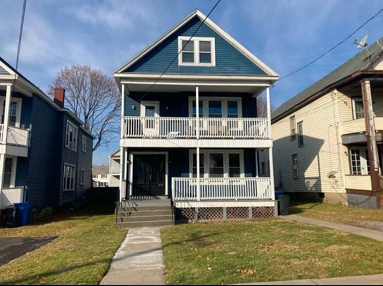 3 bed, 1.0 bath, $1,950 — Photo 1