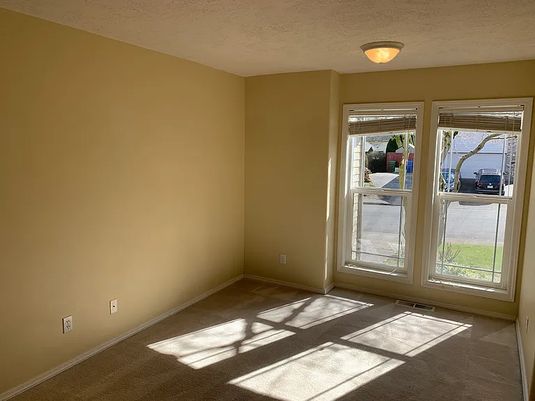 2895 Vintage Ave SE — Photo 22